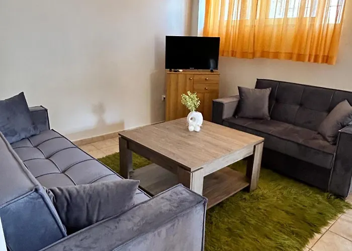 Luxury House 2 * Xiropigado