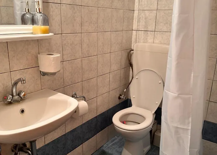 Luxury House 2 * Xiropigado