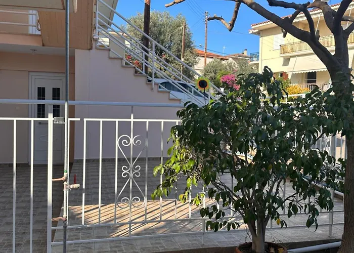 Luxury House 2 * Xiropigado